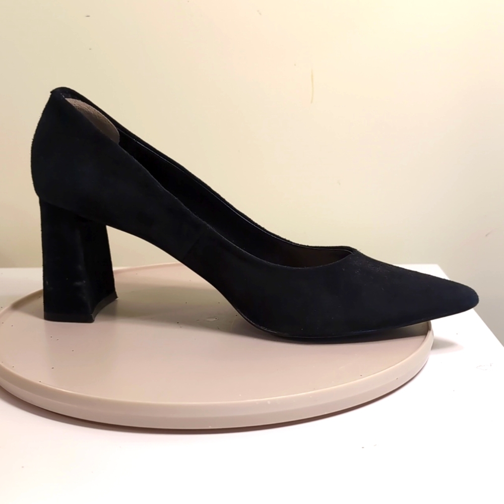 Host Pick 😊 Women's Black Suede Block Heel Pumps